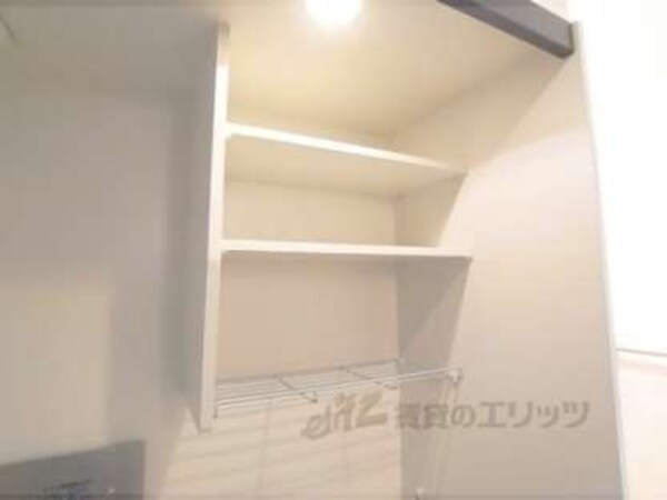 キッチン上部棚