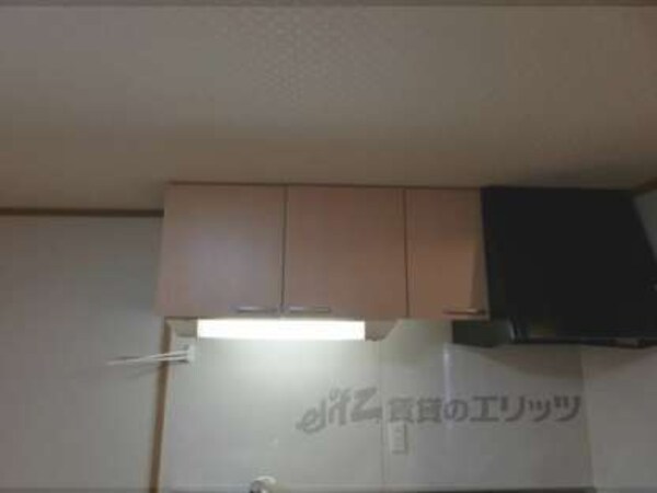 キッチン上部収納