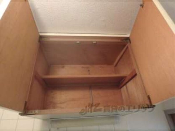 キッチン上部収納