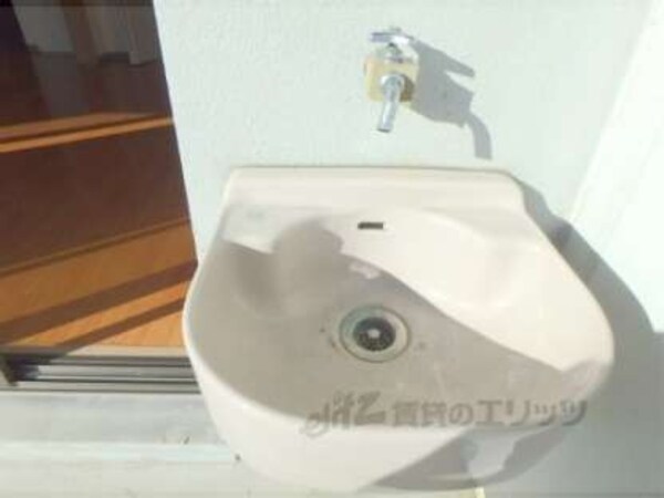 専用庭洗面台