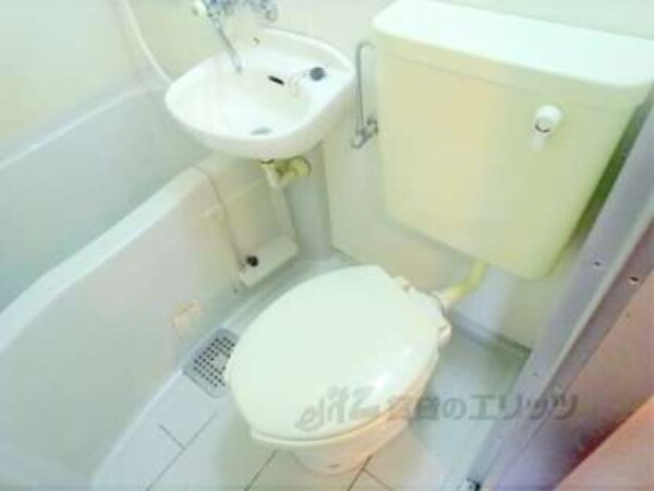 トイレ(ユニットバスのトイレです)