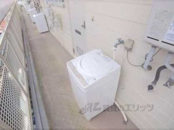 洗濯機(洗濯機も付いてきます。)
