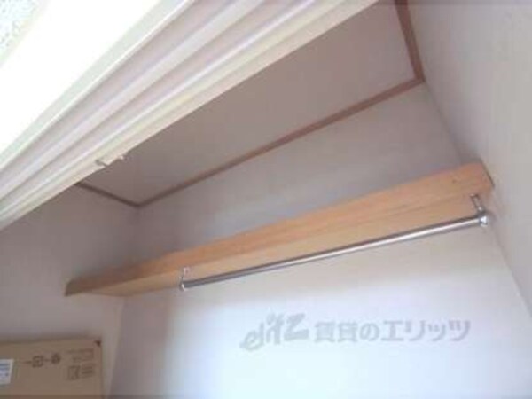 収納(ハンガーかけがあり便利ですね。)