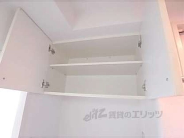 上部収納スペース