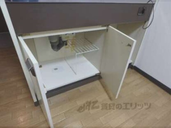 キッチン下部収納