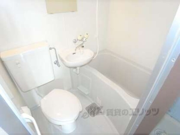 ユニットバス(綺麗なお風呂です)