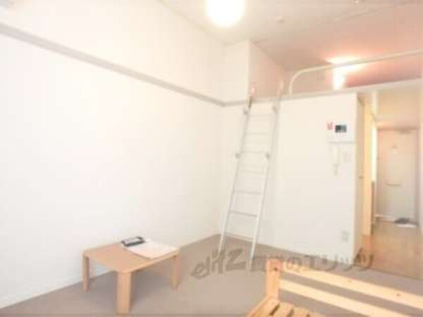 居室(キレイなお部屋です)