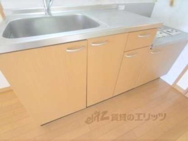 収納(下にも収納あります)