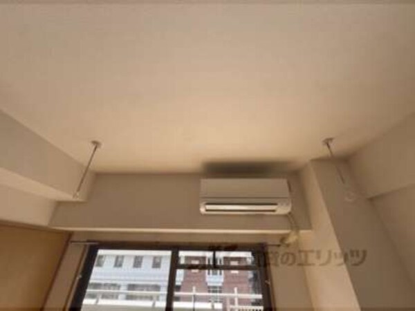 部屋干し竿置き