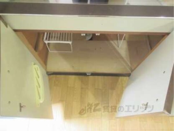 下部収納