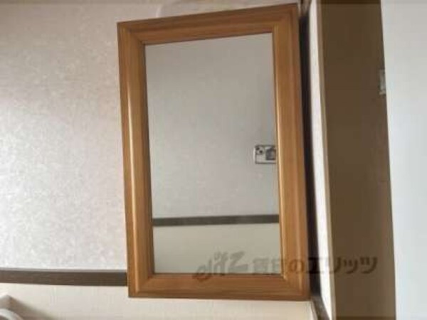 トイレの鏡