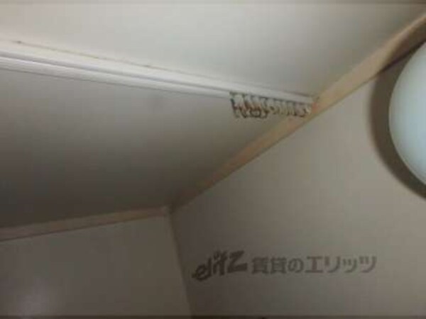 カーテンレール