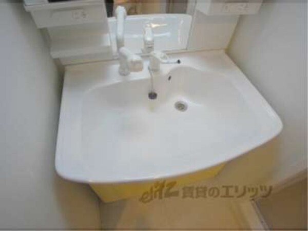 洗髪洗面化粧台