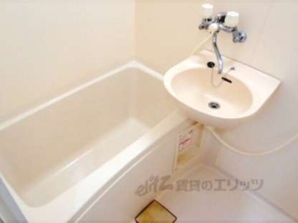 風呂(セパレートでゆったり)