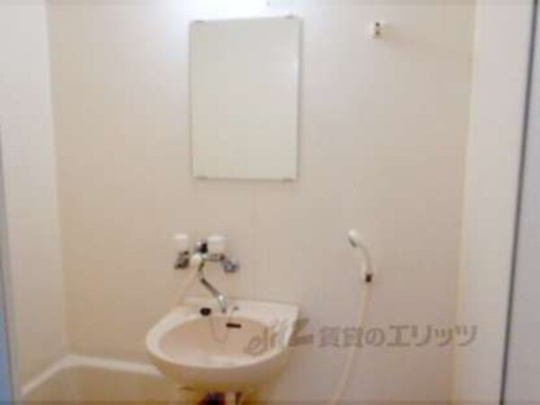 洗面所(鏡付いてます)