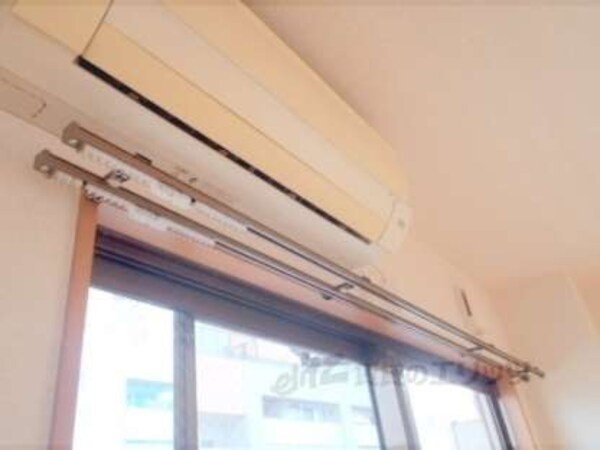 カーテンレール