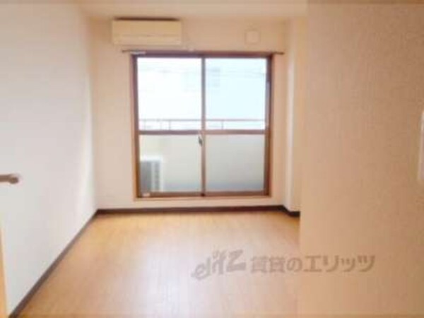 居室(室内キレイです)