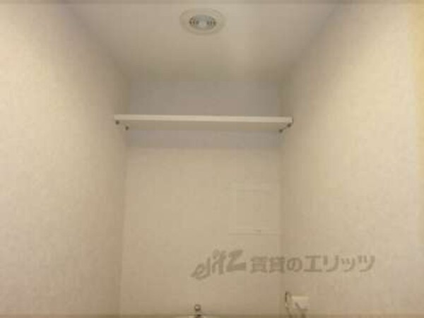 トイレ(上部物置)