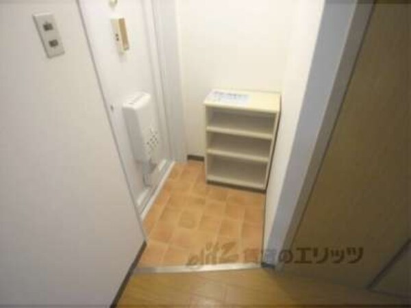 玄関(靴収納できます。)