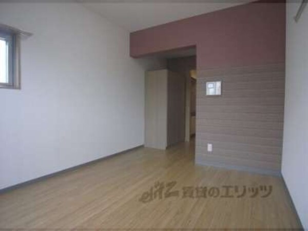 洋室(オシャレでキレイな室内です)