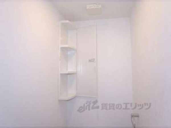 トイレの棚