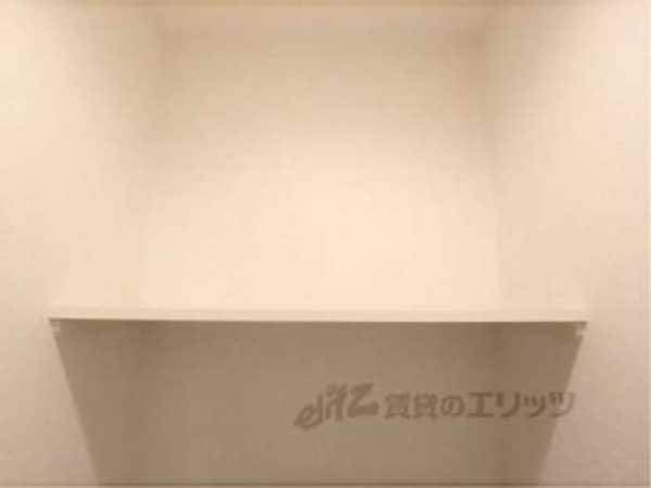 トイレ収納上
