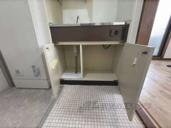 下部収納
