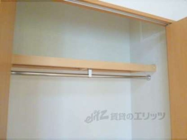 棚、ハンガーパイプ