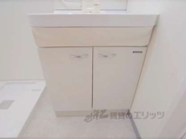 洗面台下収納