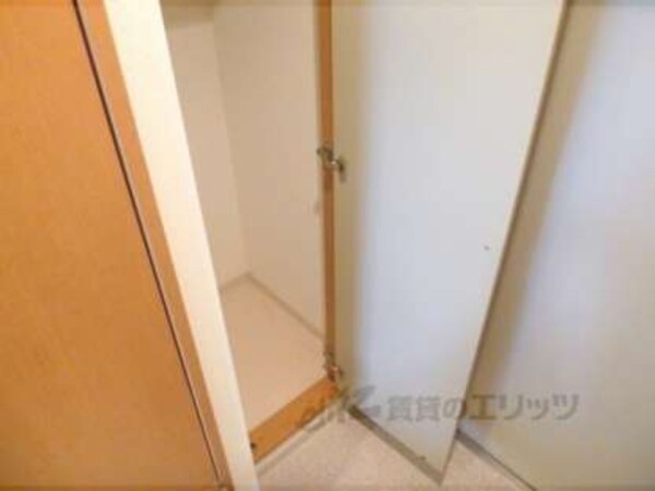 玄関横収納