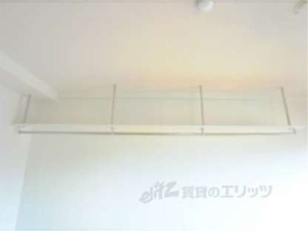 吊り棚収納