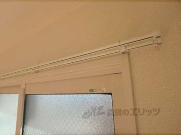 カーテンレール