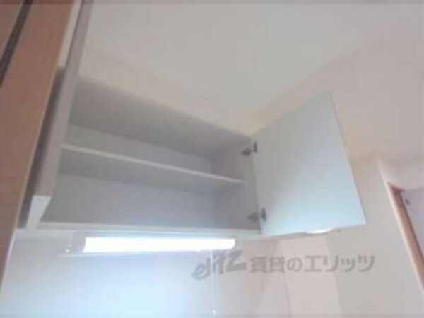 上部収納