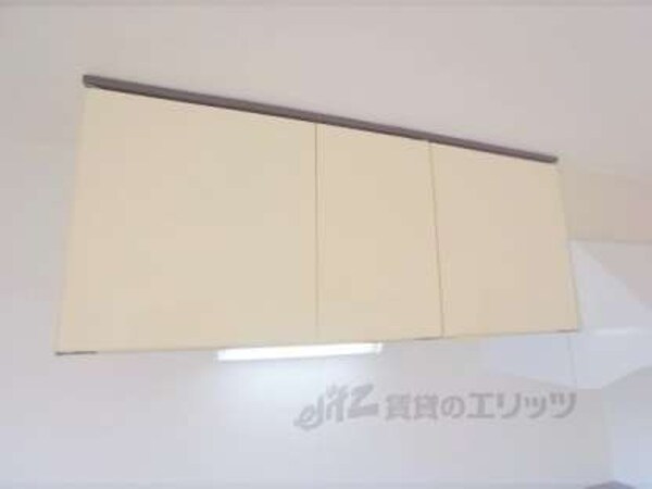 キッチン上部収納