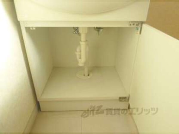 洗面所(洗面化粧台下部収納)