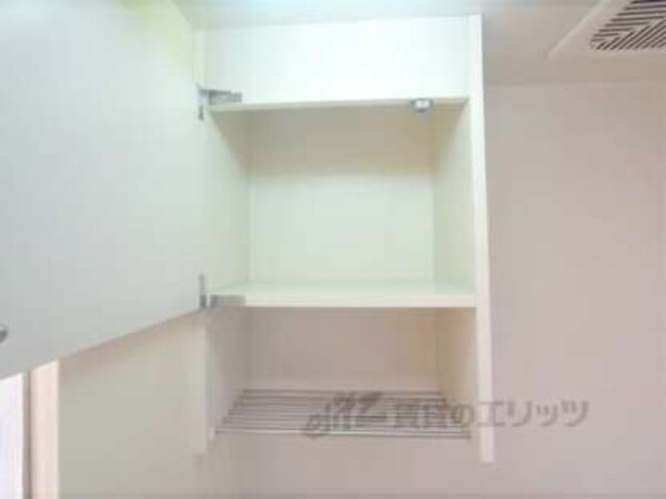 キッチン上部収納