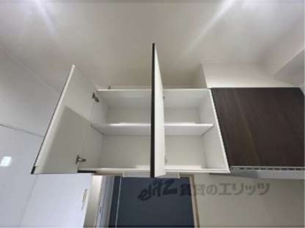 キッチン上部収納