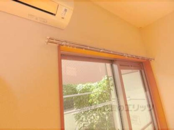 カーテンレール