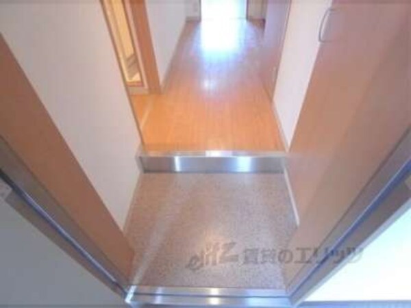 玄関(玄関周り広いですね。)