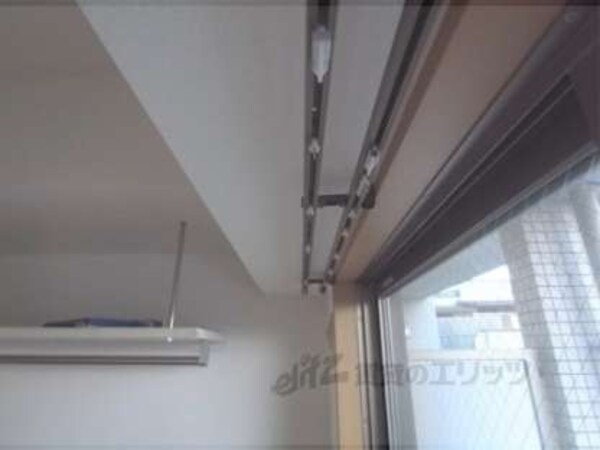 カーテンレール