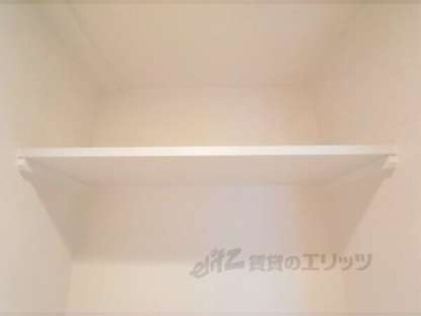 トイレ内上部物置