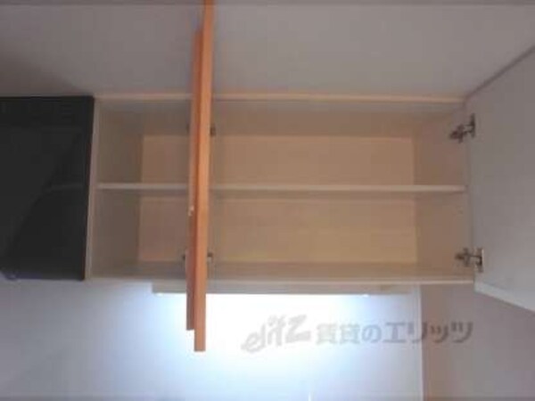 キッチン(上部収納)