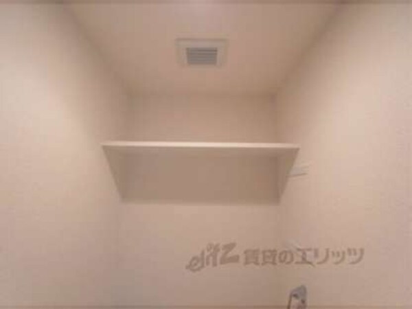 トイレ(上部棚)