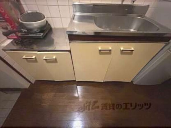 下部収納