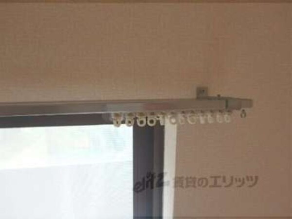 カーテンレール
