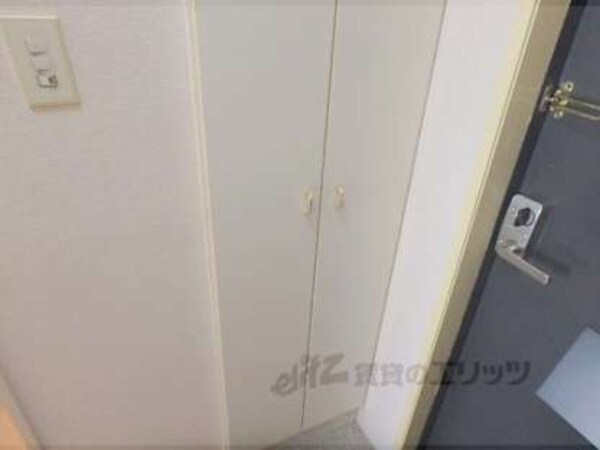 下駄箱(下部)