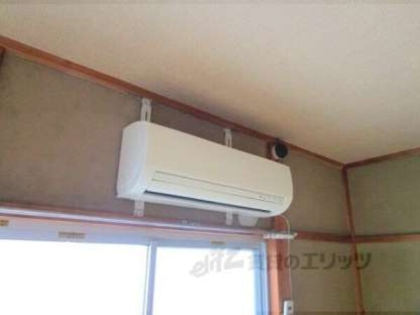 2階西側和室エアコン