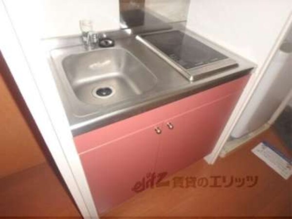 キッチン(コンパクトなキッチンです)