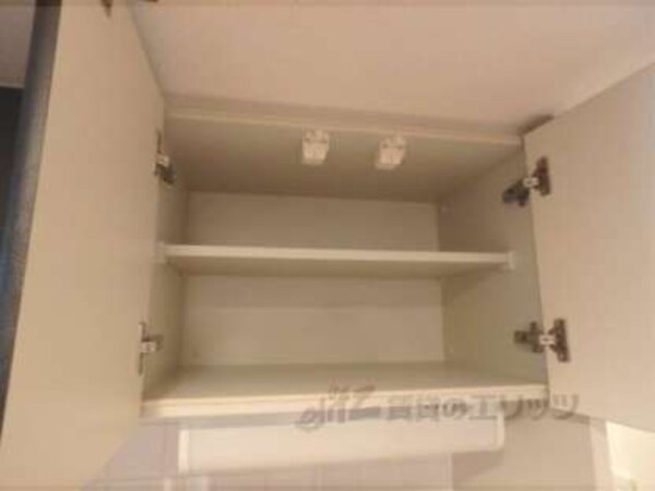 キッチン上部棚