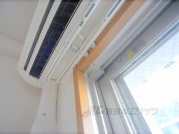 カーテンレール